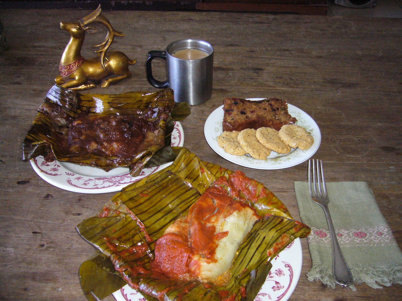 A Guatemalan tamal negro and tamal colorado served as a typical Christmas breakfast
