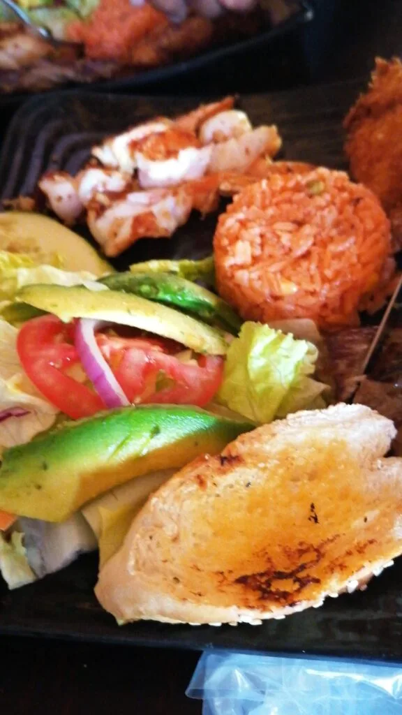 Mariscada recipe — creamy mixed seafood soup with shrimp, crab, and fish, El Salvador style