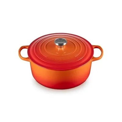 Cast iron dutch oven (Le Creuset)