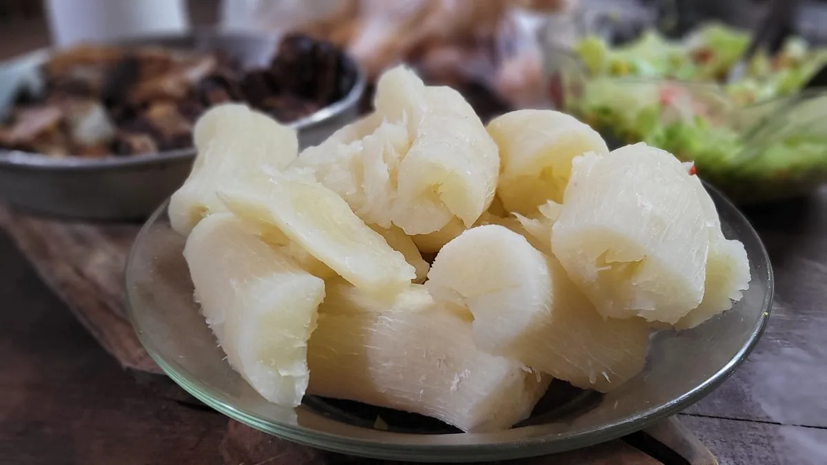 Boiled cassava pieces arranged on a plate