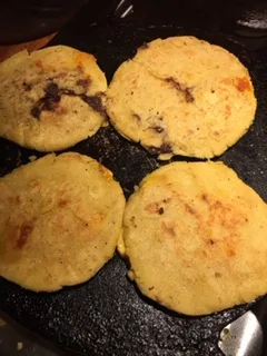 Fully cooked papusas, ready to eat.
